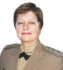 MULHER NO QUARTEL