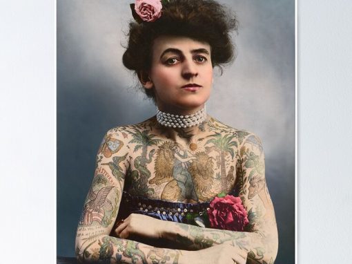 A primeira tatuadora